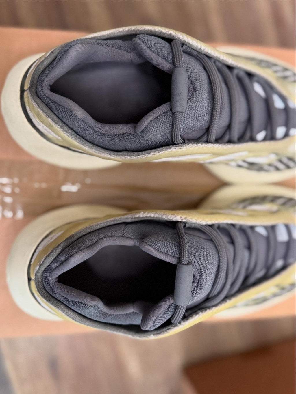 Yeezy 700 v3 Salt Fade (Pre-Owned, Like New)