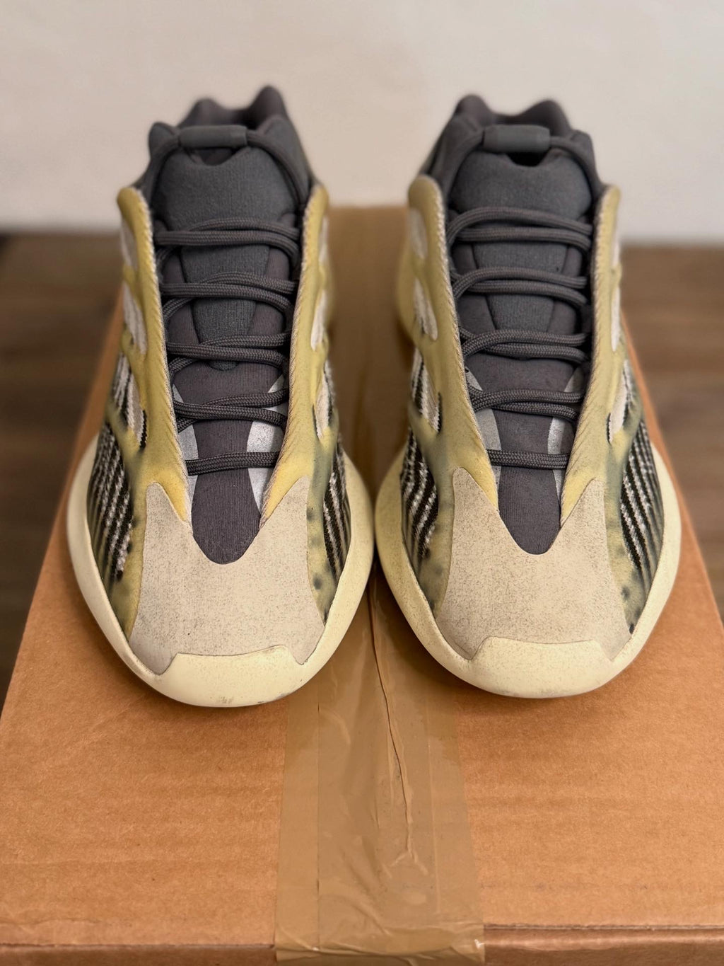Yeezy 700 v3 Salt Fade (Pre-Owned, Like New)