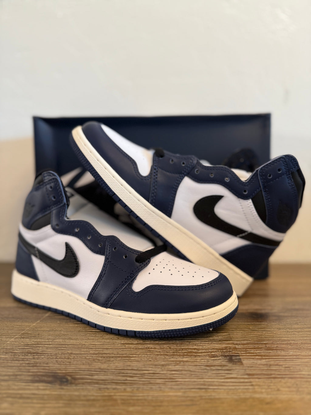 Jordan 1 Mid Midnight Navy