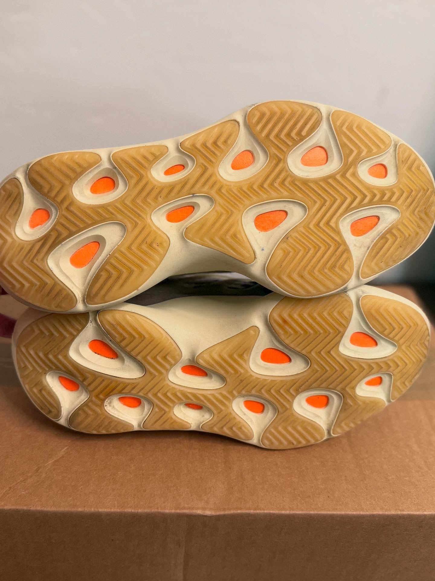 Yeezy 700 v3 Salt Fade (Pre-Owned, Like New)