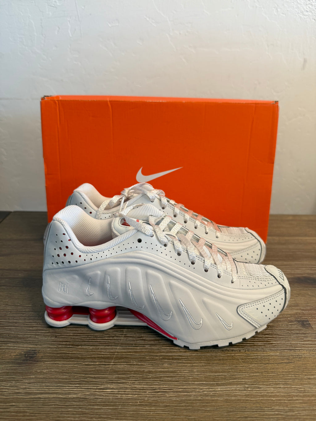 Nike Shox R4 Neymar Jr Platinum Tint GS (Brand New)